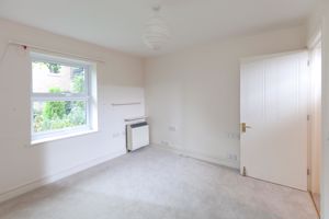 2/3 Hays Park_Bedroom- click for photo gallery